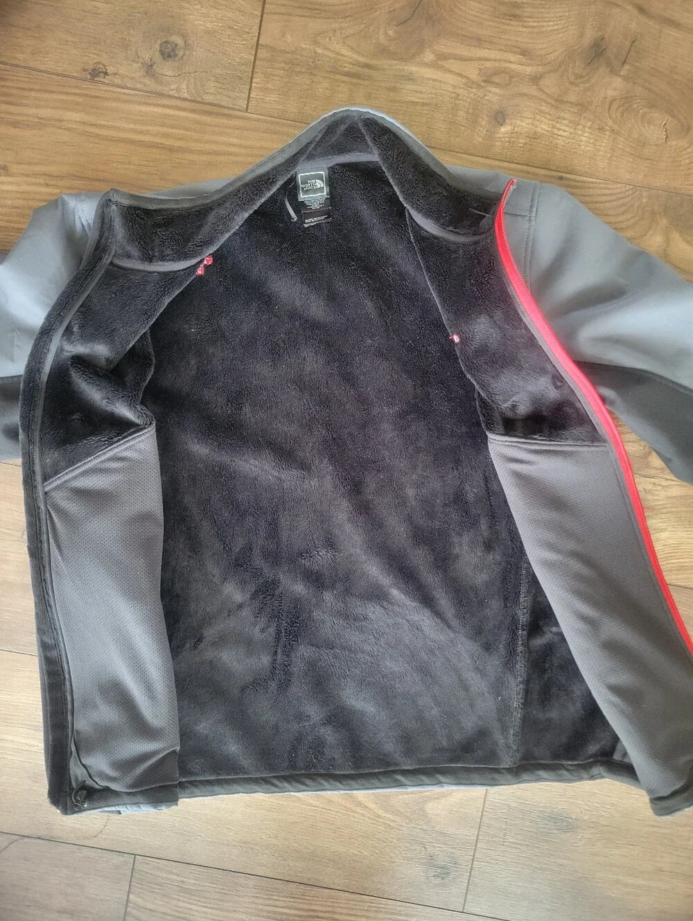 The North Face Men's Large Black Gray Red Softshell Jacket Fleece Lined